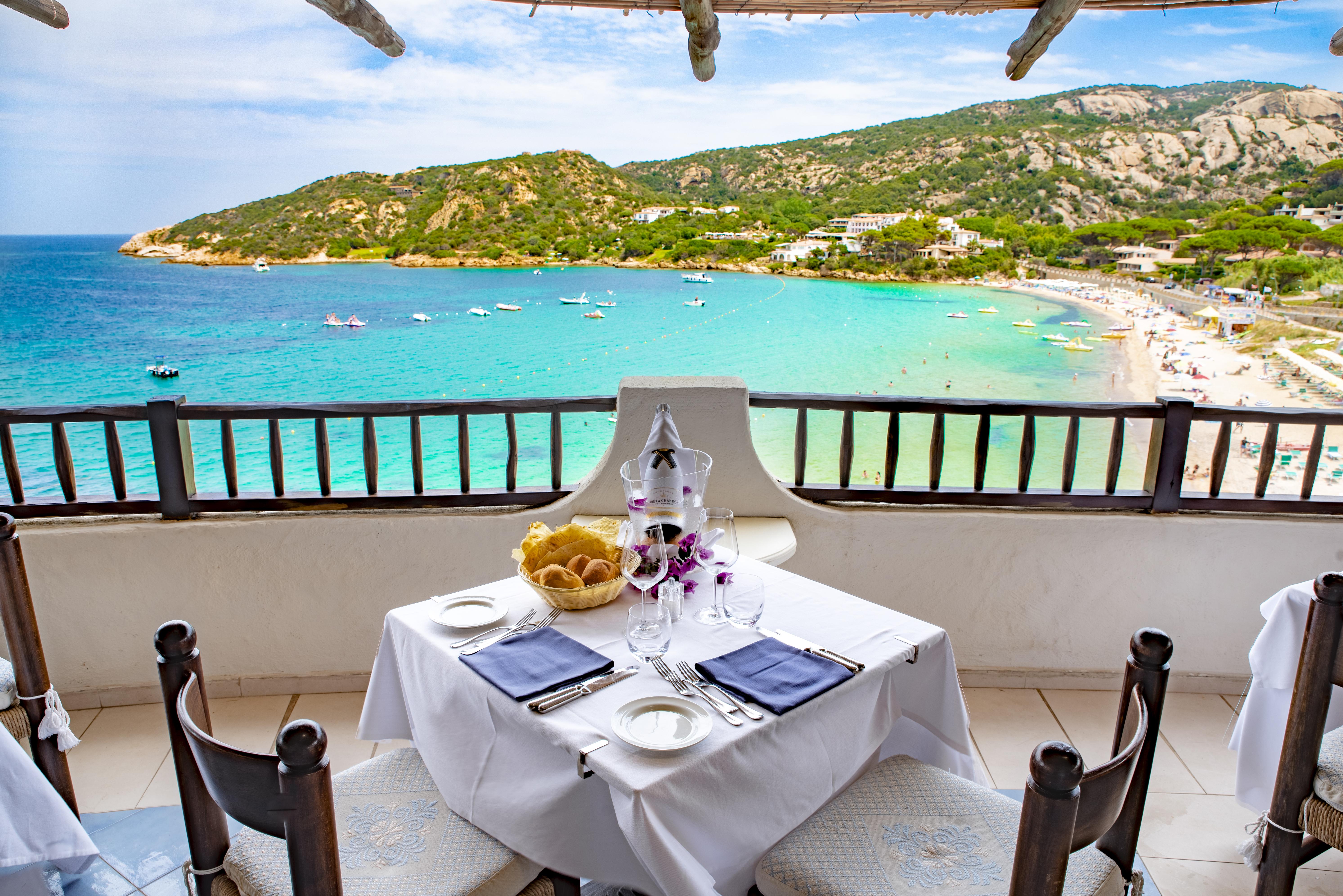 Club Hotel Baja Sardinia Εξωτερικό φωτογραφία