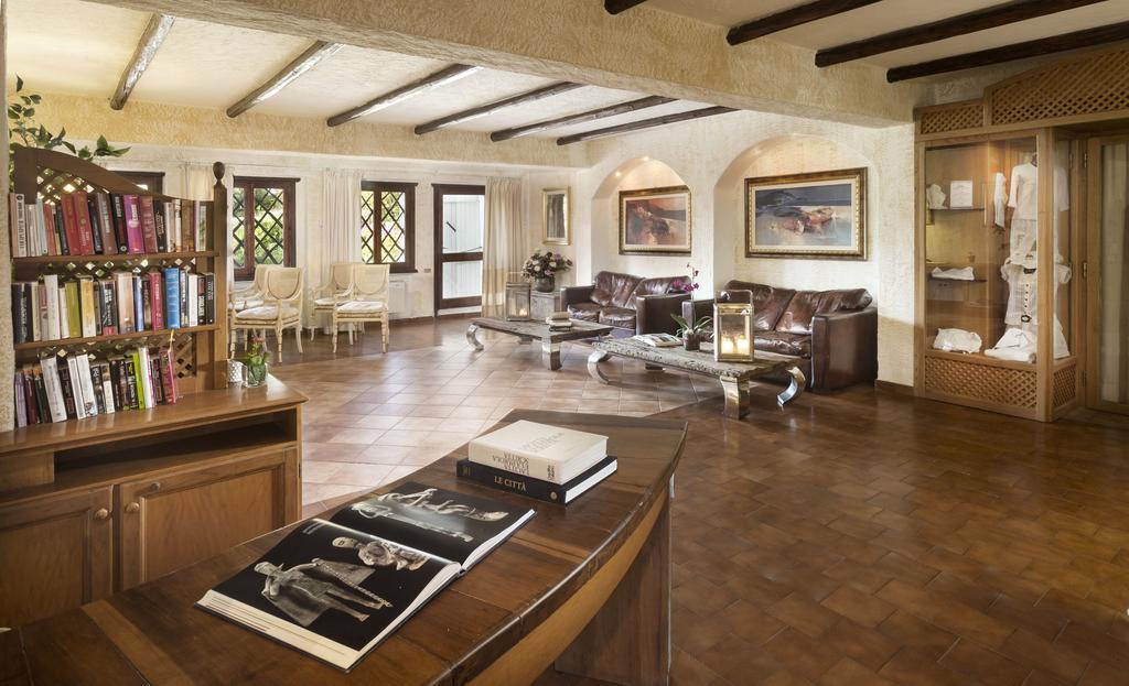 Club Hotel Baja Sardinia Εξωτερικό φωτογραφία