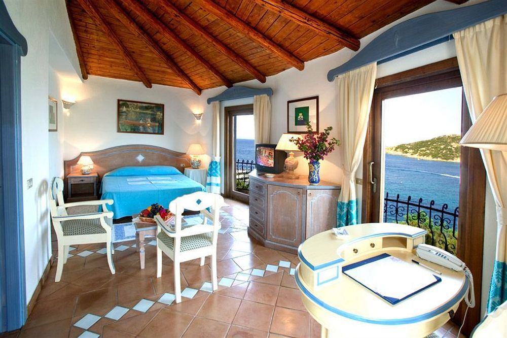 Club Hotel Baja Sardinia Εξωτερικό φωτογραφία