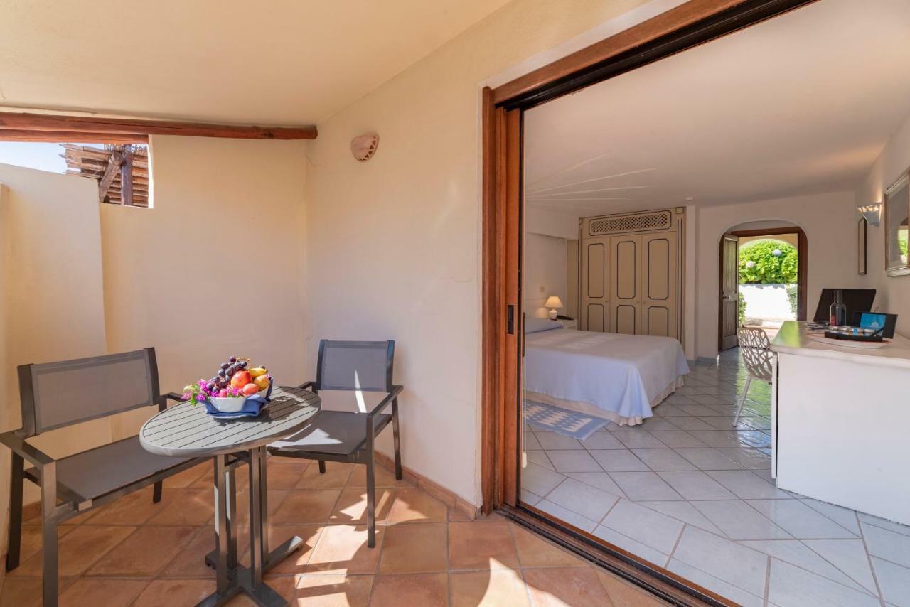 Club Hotel Baja Sardinia Εξωτερικό φωτογραφία